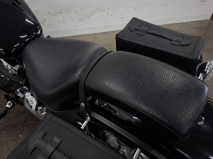 2018 Yamaha XVS650 V-STAR CUSTOM Black