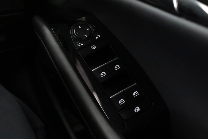 2025 Mazda 3 G25 Astina