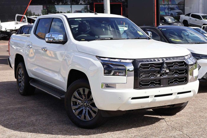 2025 Mitsubishi Triton GLS