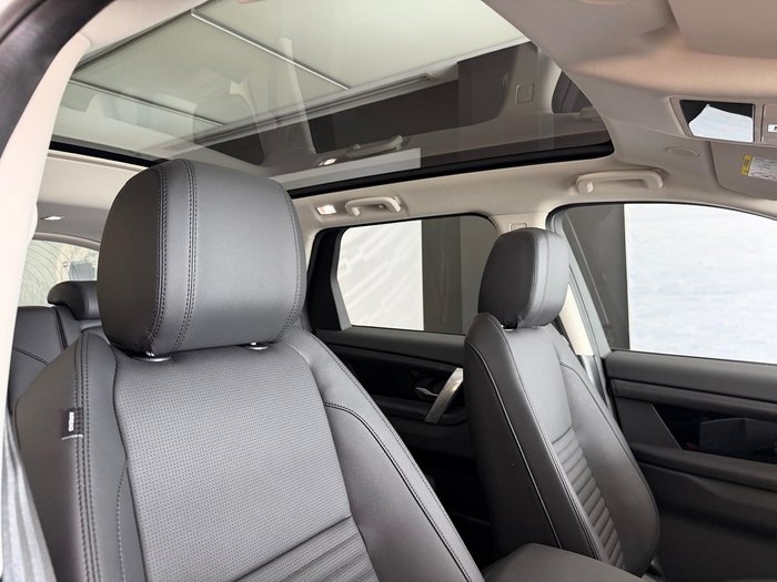 2024 Land Rover Discovery Sport P200 S