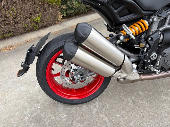 2023 Indian FTR SPORT ONYX BLACK RED