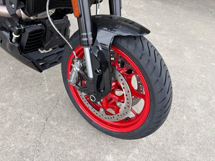 2023 Indian FTR SPORT ONYX BLACK RED