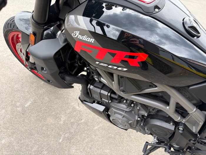 2023 Indian FTR SPORT ONYX BLACK RED