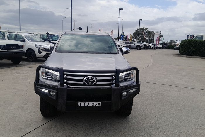 2016 Toyota Hilux SR5