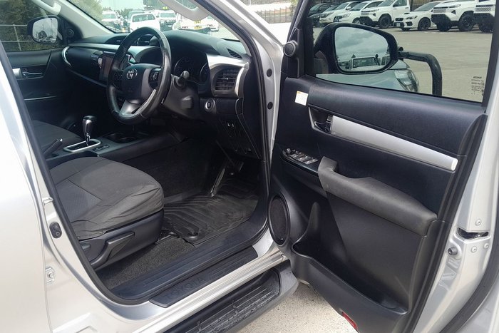 2016 Toyota Hilux SR5