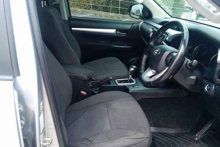 2016 Toyota Hilux SR5