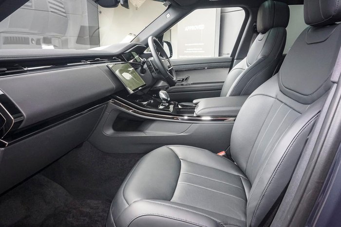 2025 Land Rover Range Rover Sport D250 Dynamic SE