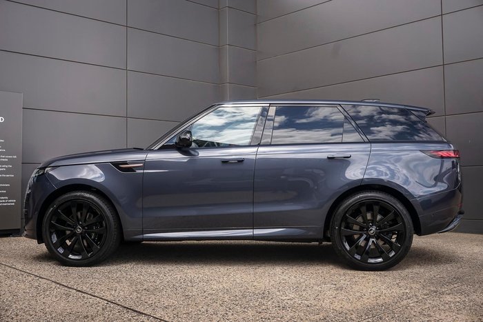 2025 Land Rover Range Rover Sport D250 Dynamic SE