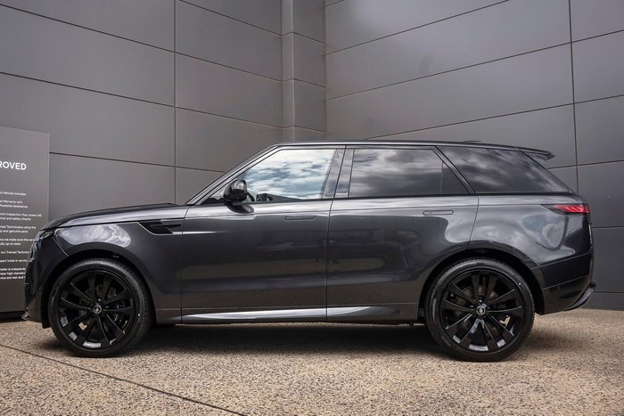 2025 Land Rover Range Rover Sport D250 Dynamic SE
