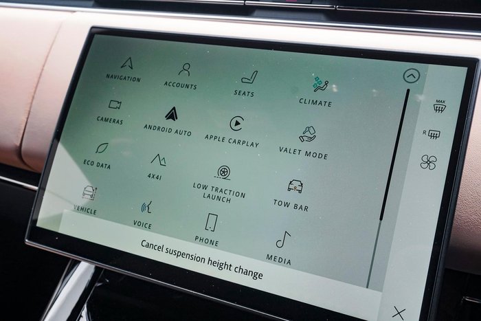 2025 Land Rover Range Rover Sport D250 Dynamic SE