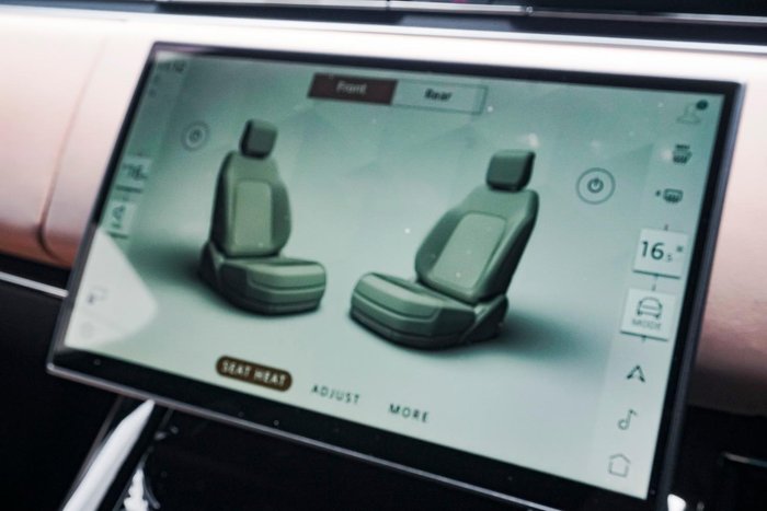 2025 Land Rover Range Rover Sport D250 Dynamic SE