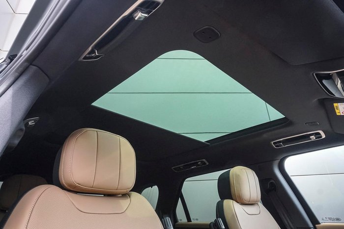 2025 Land Rover Range Rover Sport D250 Dynamic SE