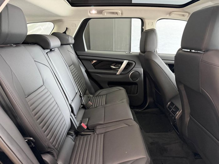 2024 Land Rover Discovery Sport P200 S