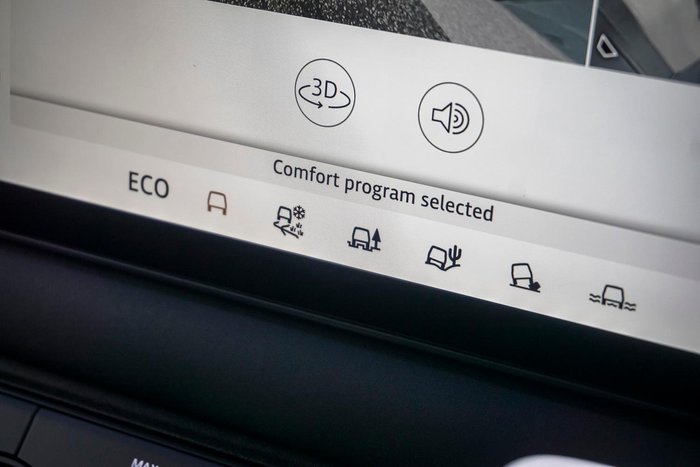 2025 Land Rover Defender 110 D350 X-Dynamic SE