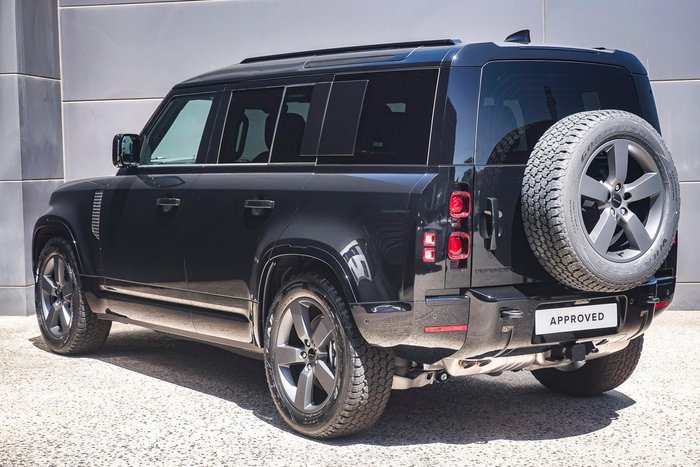 2025 Land Rover Defender 110 D350 X-Dynamic SE