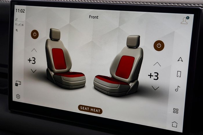 2025 Land Rover Defender 110 D250 S