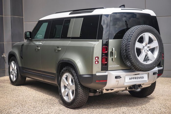 2025 Land Rover Defender 110 D250 S