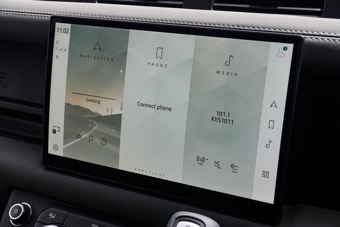 2025 Land Rover Defender 110 D250 S