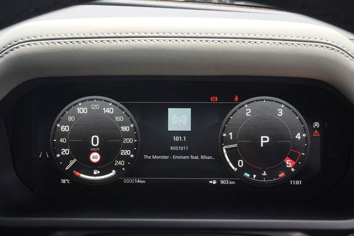 2025 Land Rover Defender 110 D250 S