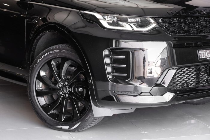 2025 Land Rover Discovery Sport P300e Dynamic SE