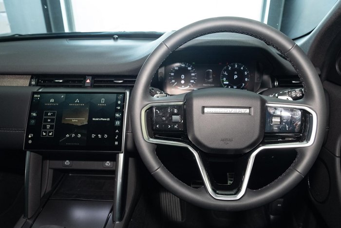 2025 Land Rover Discovery Sport P300e Dynamic SE