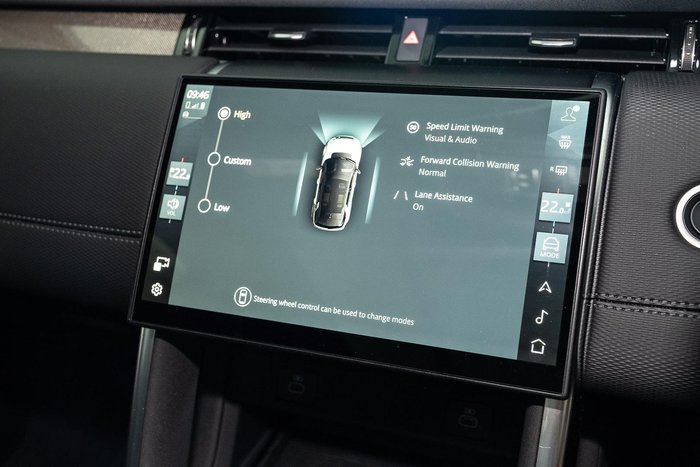 2025 Land Rover Discovery Sport P300e Dynamic SE