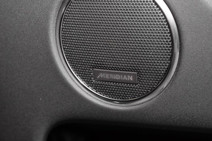 2025 Land Rover Discovery Sport P300e Dynamic SE