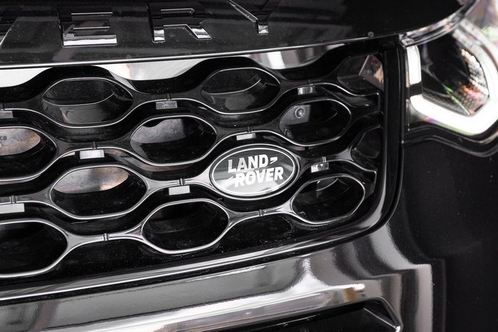 2025 Land Rover Discovery Sport P300e Dynamic SE