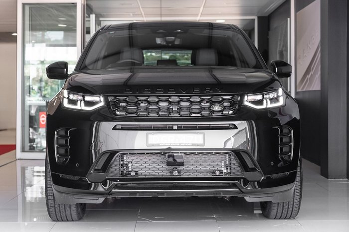2025 Land Rover Discovery Sport P300e Dynamic SE