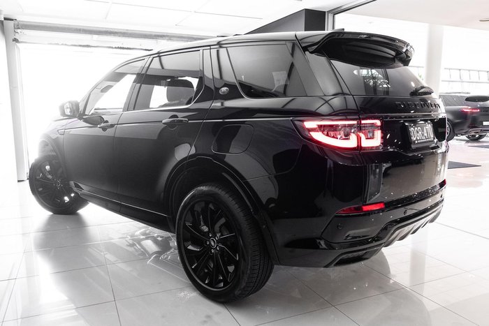 2025 Land Rover Discovery Sport P300e Dynamic SE