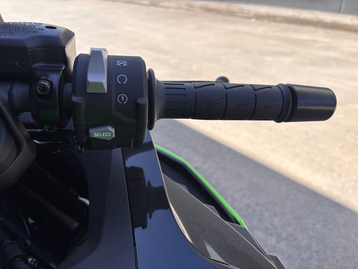 2025 Kawasaki 2025 Kawasaki 400CC KRT EDITION ZX400SSFAN GREEN