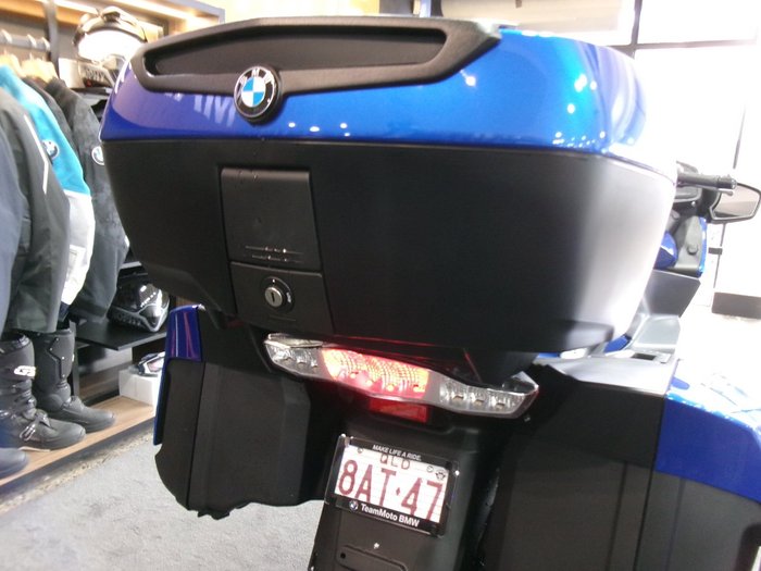 2023 BMW Motorrad R 1250 RT IMPERIAL BLUE METALLIC