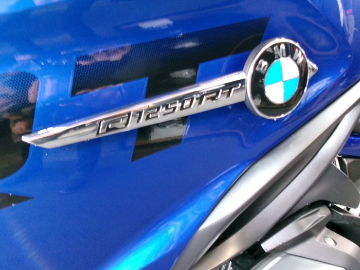 2023 BMW Motorrad R 1250 RT IMPERIAL BLUE METALLIC