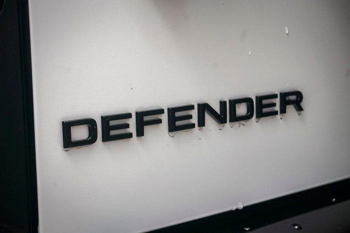 2025 Land Rover Defender 110 D350 X-Dynamic SE