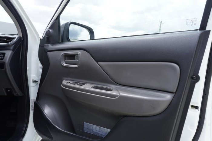 2015 Mitsubishi Triton GLX