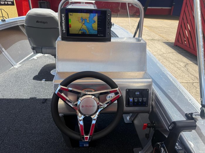 2025 Makocraft 521 HD S.U.V