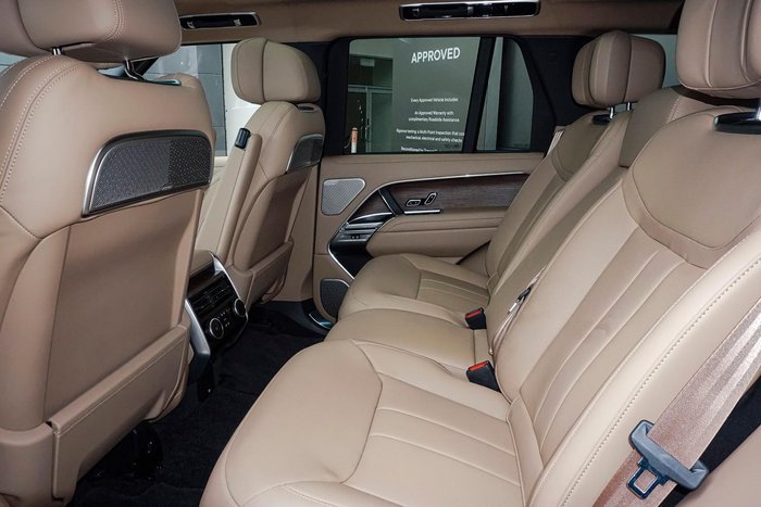 2025 Land Rover Range Rover P530 Autobiography