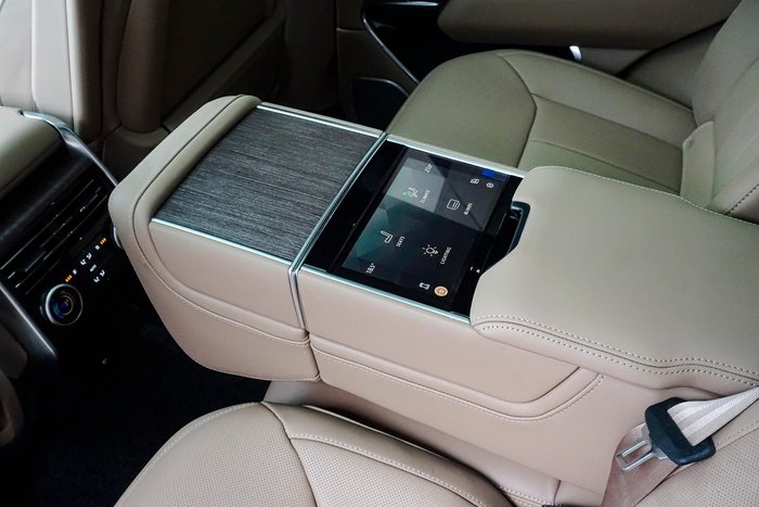 2025 Land Rover Range Rover P530 Autobiography