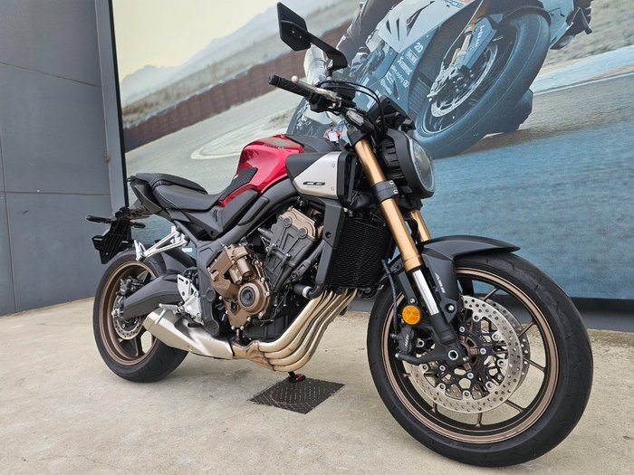 2024 Honda CB650RAC Red