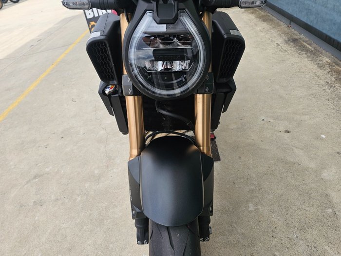 2024 Honda CB650RAC Red