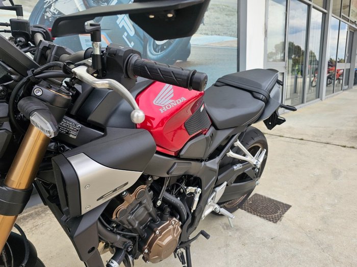 2024 Honda CB650RAC Red