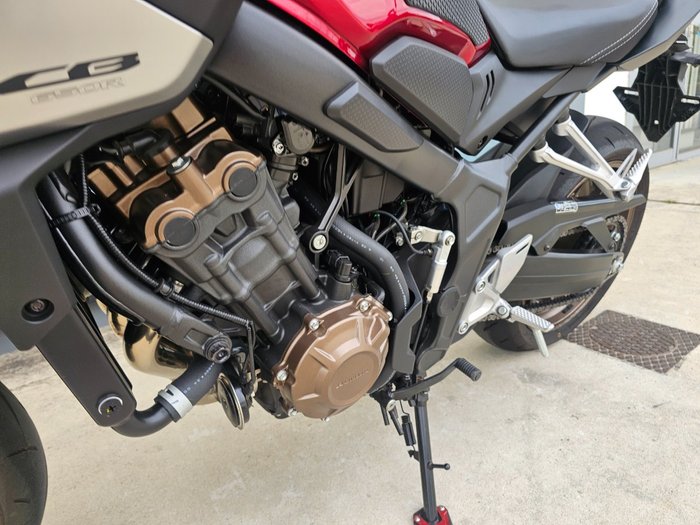 2024 Honda CB650RAC Red