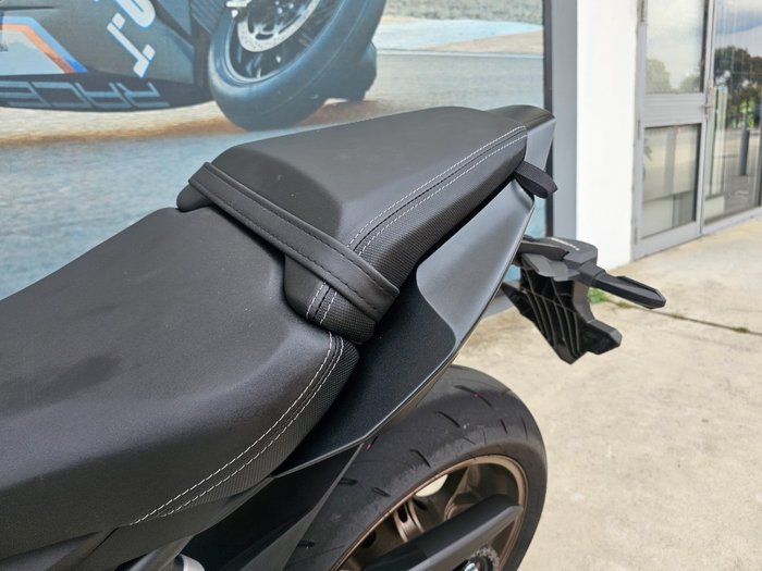 2024 Honda CB650RAC Red