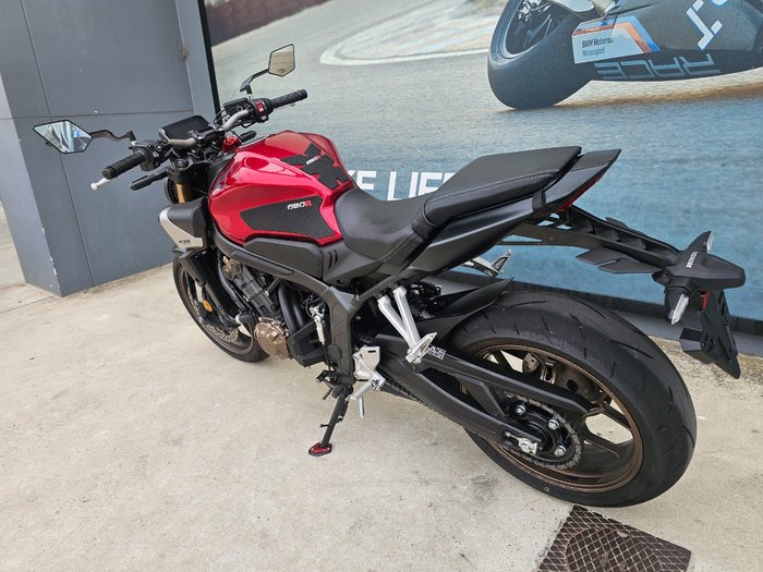 2024 Honda CB650RAC Red