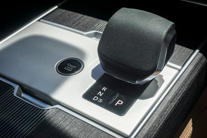 2024 Land Rover Range Rover P530 Autobiography