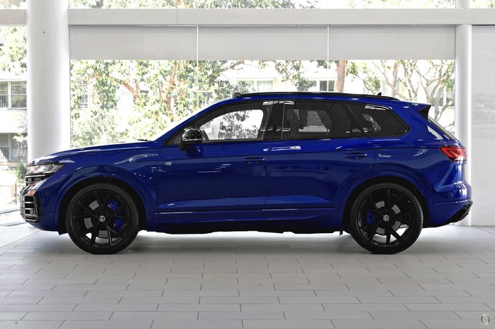2025 Volkswagen Touareg R