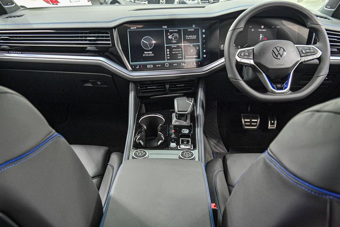 2025 Volkswagen Touareg R