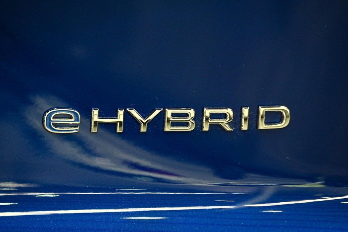 2025 Volkswagen Touareg R