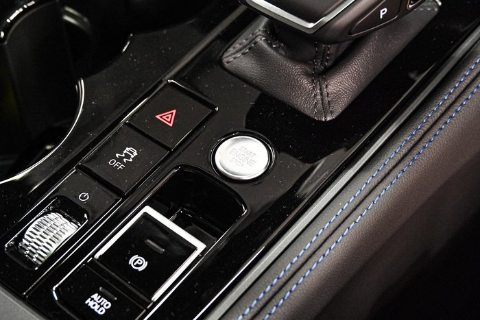 2025 Volkswagen Touareg R