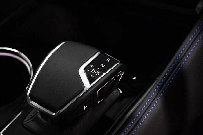 2025 Volkswagen Touareg R